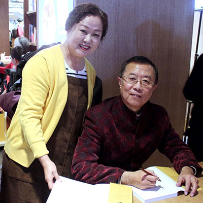 陈磊老师出席沈阳玖伍文化城签名售书活动